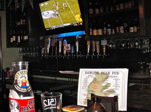 The Dancing Bear, Shorty&#039;s Pizza Shack offer good reasons to go out tonight