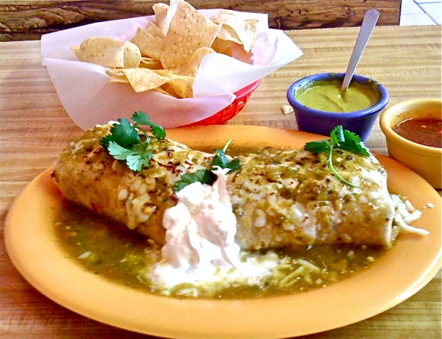 Rough weekend can&#039;t dampen spirits at El Crucero