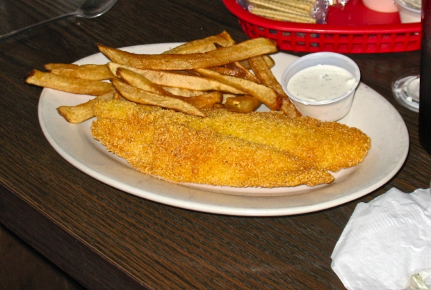 Lone Star Tavern&#039;s catfish is the perfect Fried-day special