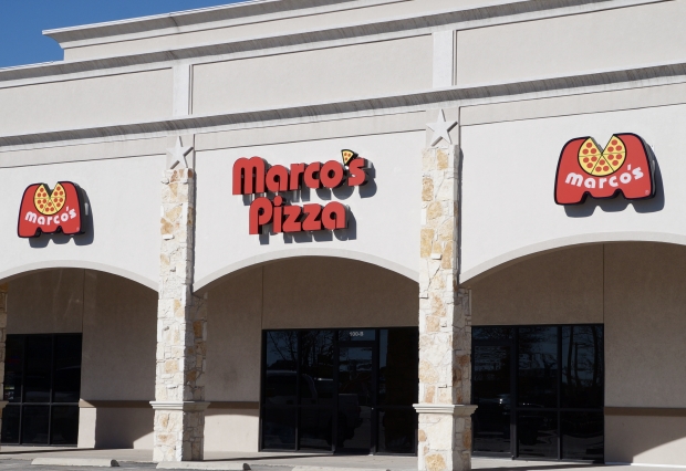 News and notes: pizza chain gains Woodway beachhead