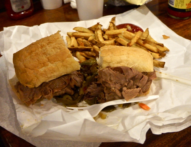 WiseGuys offers simply good Chicago style