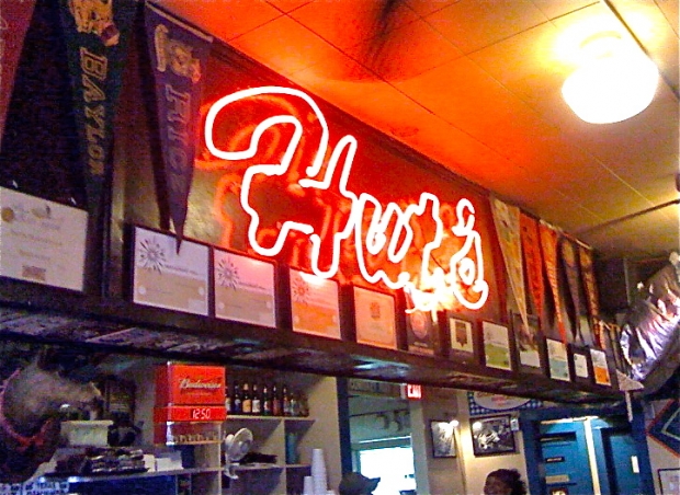 Thank you, lord, for Texas: Hut&#039;s