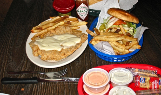 Lone Star Tavern lunch&#039;s special enough to re-think the lunch hour