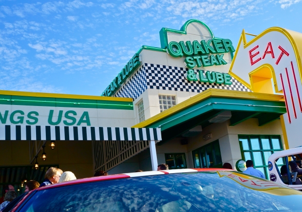 Quaker Steak &amp; Lube: gentlemen, start your engines