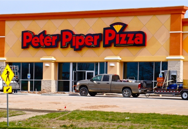 Weekend News and Notes: Peter Piper Pizza a week away