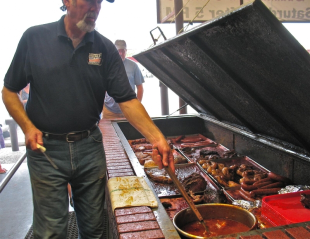 Thank you, lord, for Texas: Cooper&#039;s Old Time Pit Barbecue